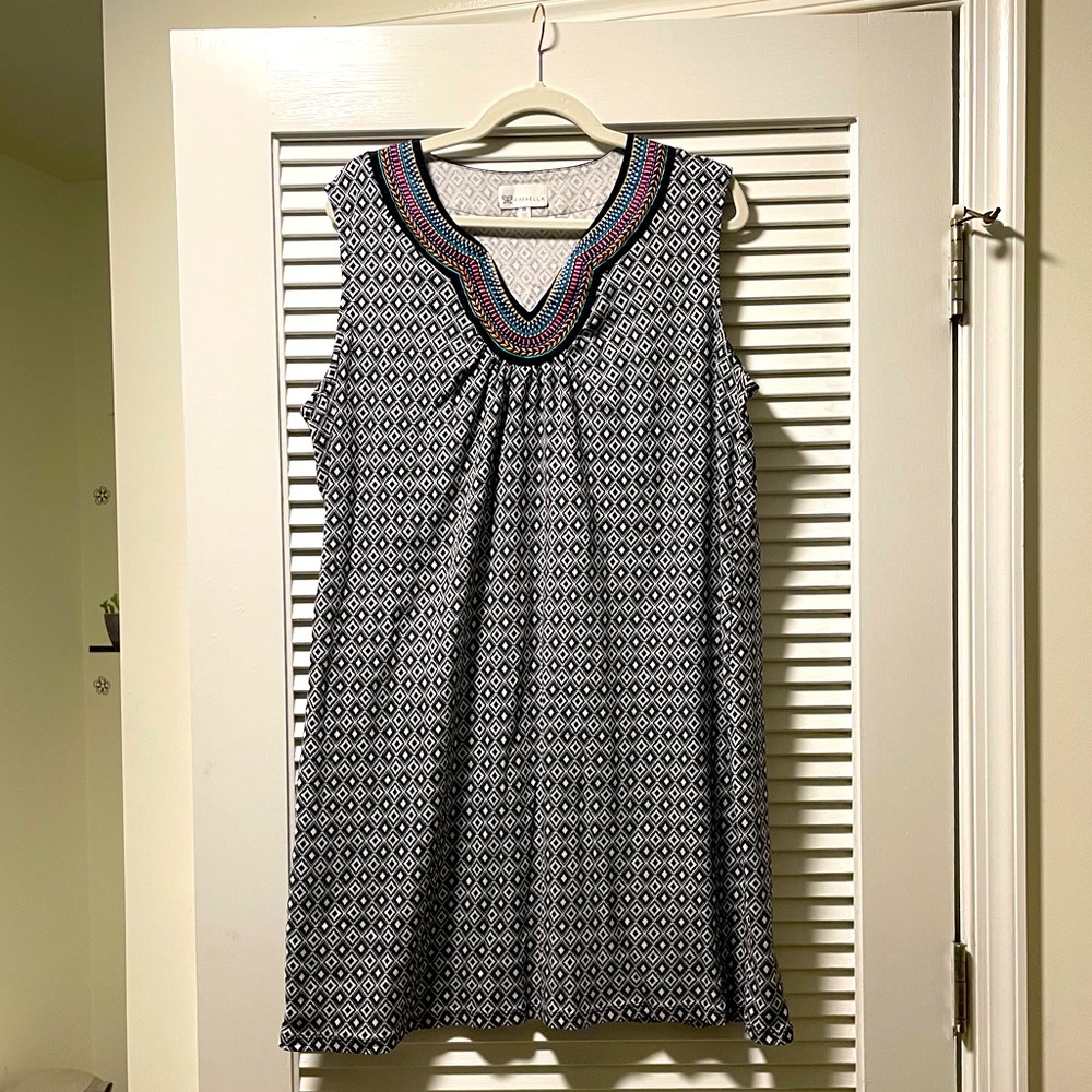 Sleeveless dress plus size